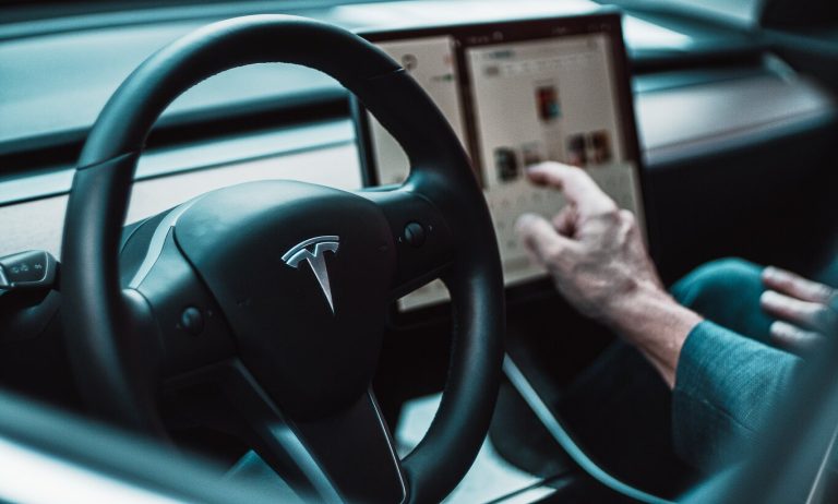 Tesla Screen Problems: How To Fix Common Touchscreen Issues